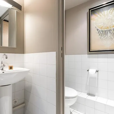 Apartment Rue De Thorigny Loft By Onefinestay