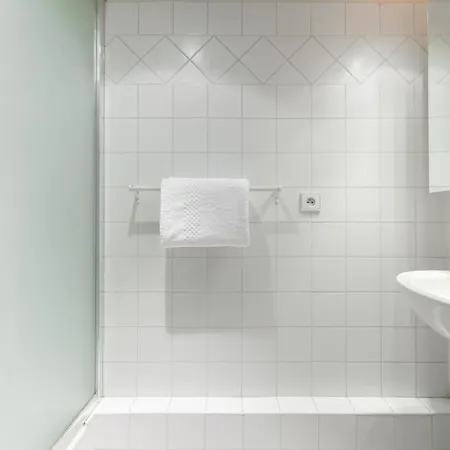 Apartment Rue De Thorigny Loft By Onefinestay